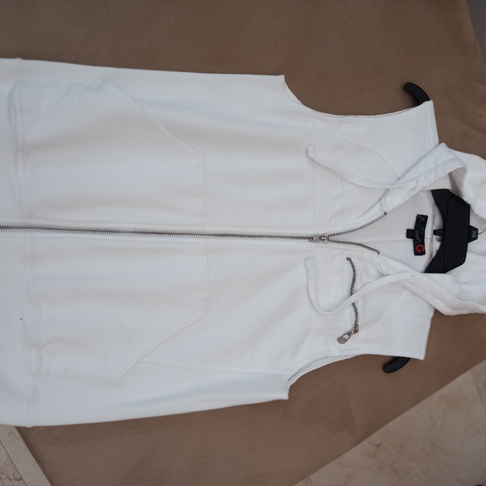 Sleeveless hoodies